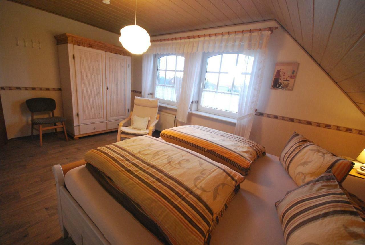 Ferienwohnung -Am Kanal- Nordgeorgsfehn Екстер'єр фото